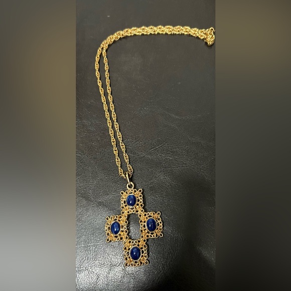 Vintage Sarah Coventry Cross Necklace - Picture 1 of 4